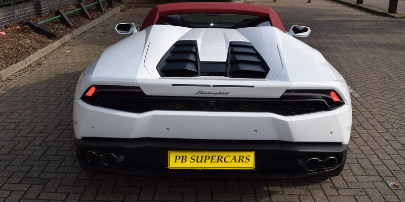Hire a Lamborghini Huracan